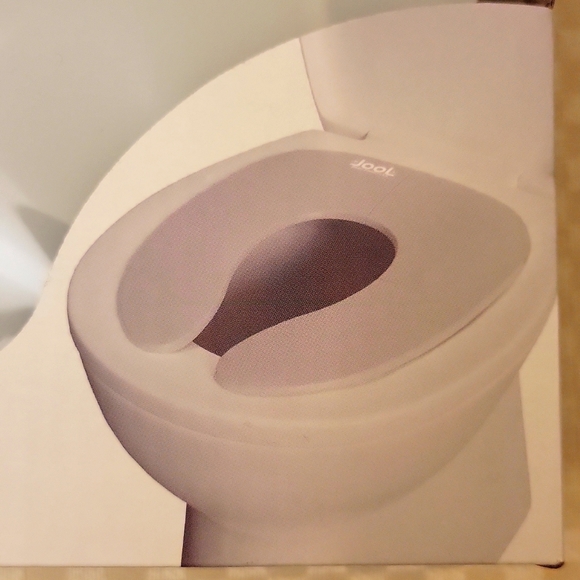 Folding Travel Potty - Picture 1 of 6